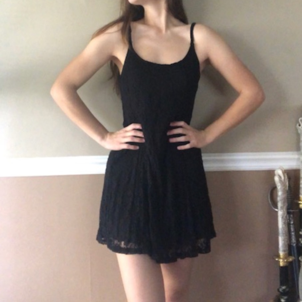 Simple lace black dress
